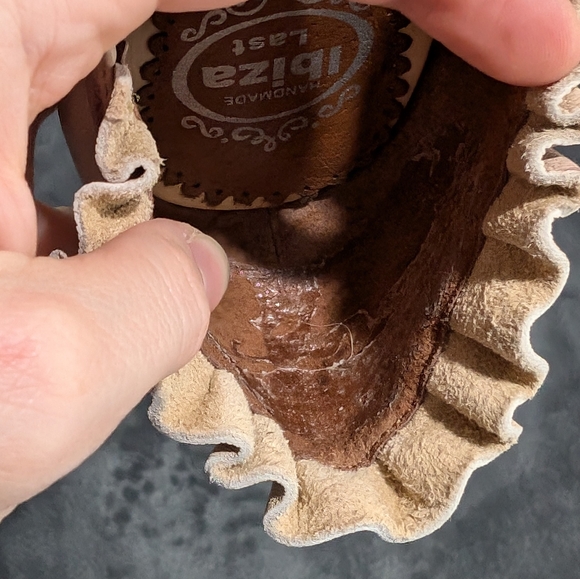 Jeffrey Campbell “Pacific” Leather Ruffle Pump Heel - Picture 13 of 14